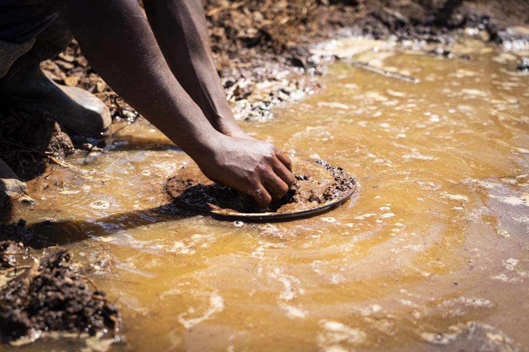 News24 | SEE | Springs gold rush: Illegal mining thrives despite crackdowns and seizures