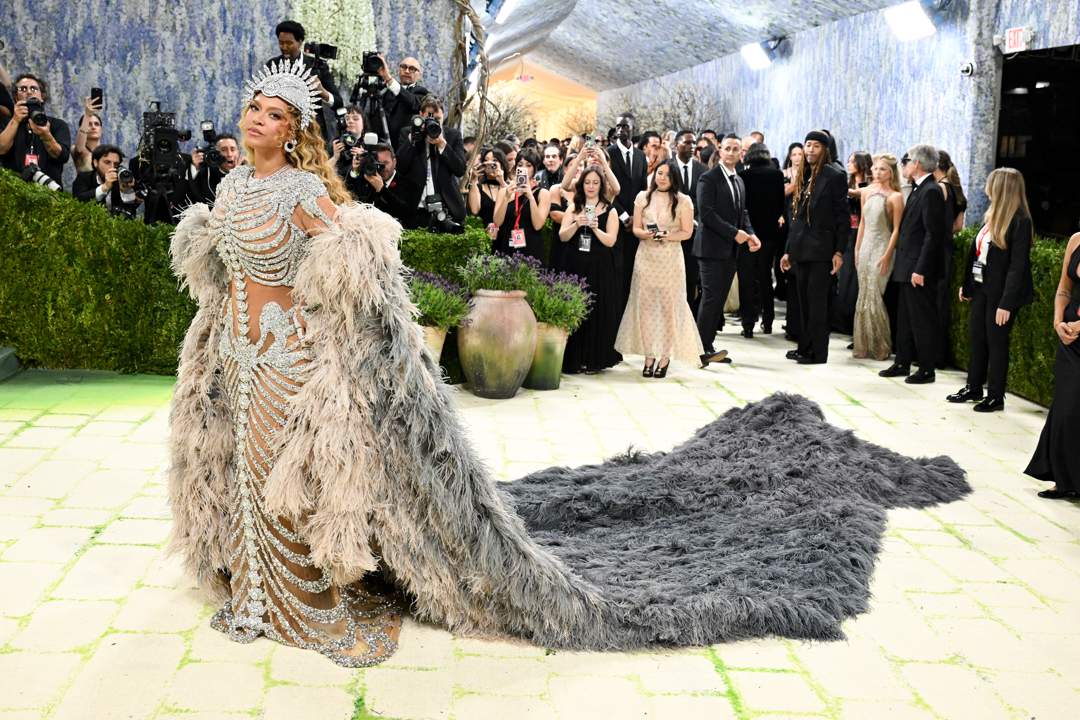 GALLERY Beyonc And Other Stars Serve Red Carpet Looks For The 2026 gallery-beyonc-and-other-stars-serve-red-carpet-looks-for-the-2026