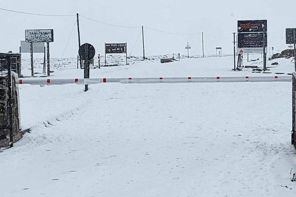 Snow shuts Sani Pass as icy weather grips KZN