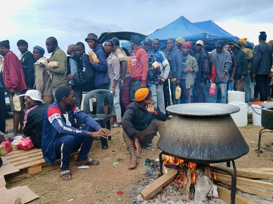News24 | More than 1 000 Malawians flee Durban inf