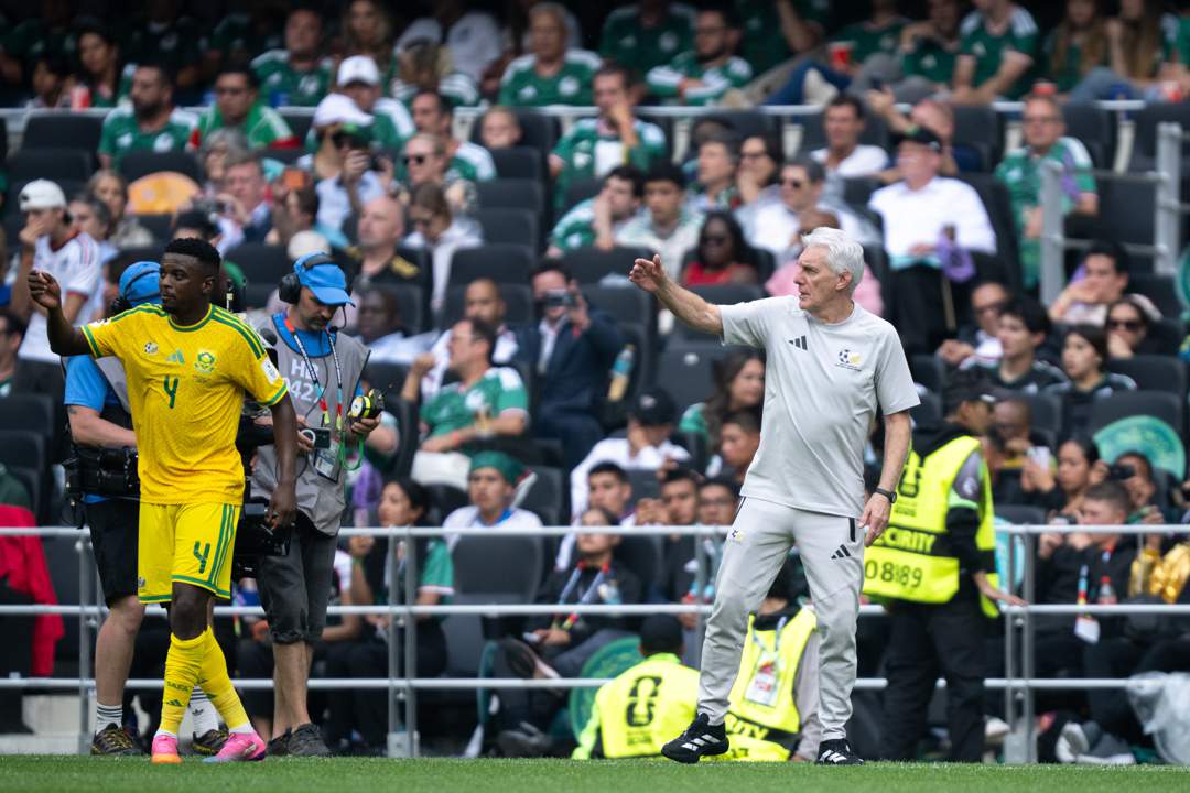 Broos stands by ultra-defensive tactics as Bafana outfoxed by Mexico