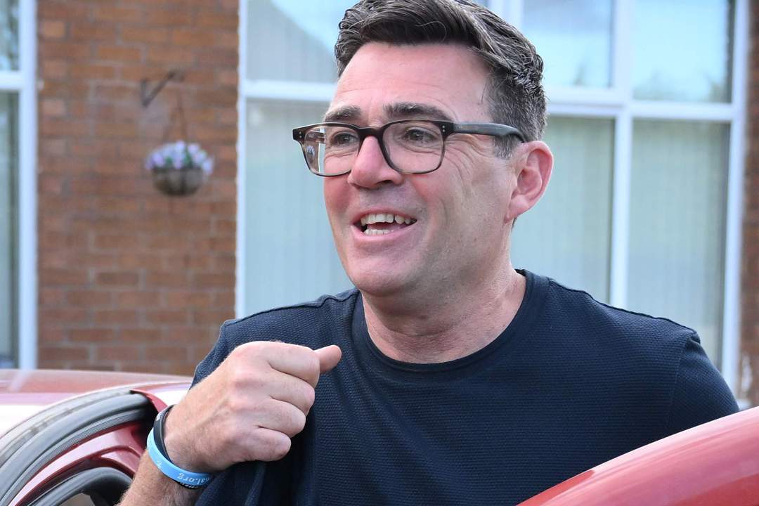 Le populaire « Roi du Nord » Burnham se prépare à défier Starmer pour le poste de Premier ministre britannique