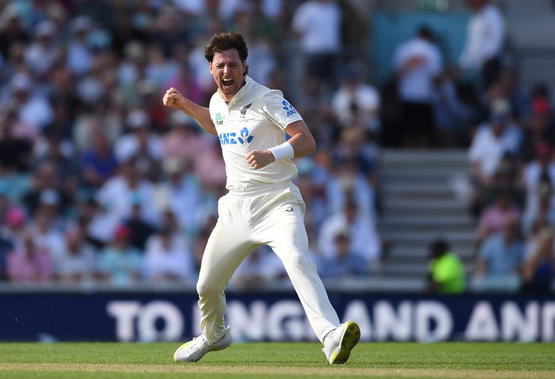LIVE | New Zealand’s Henry rocks England after Phillips century