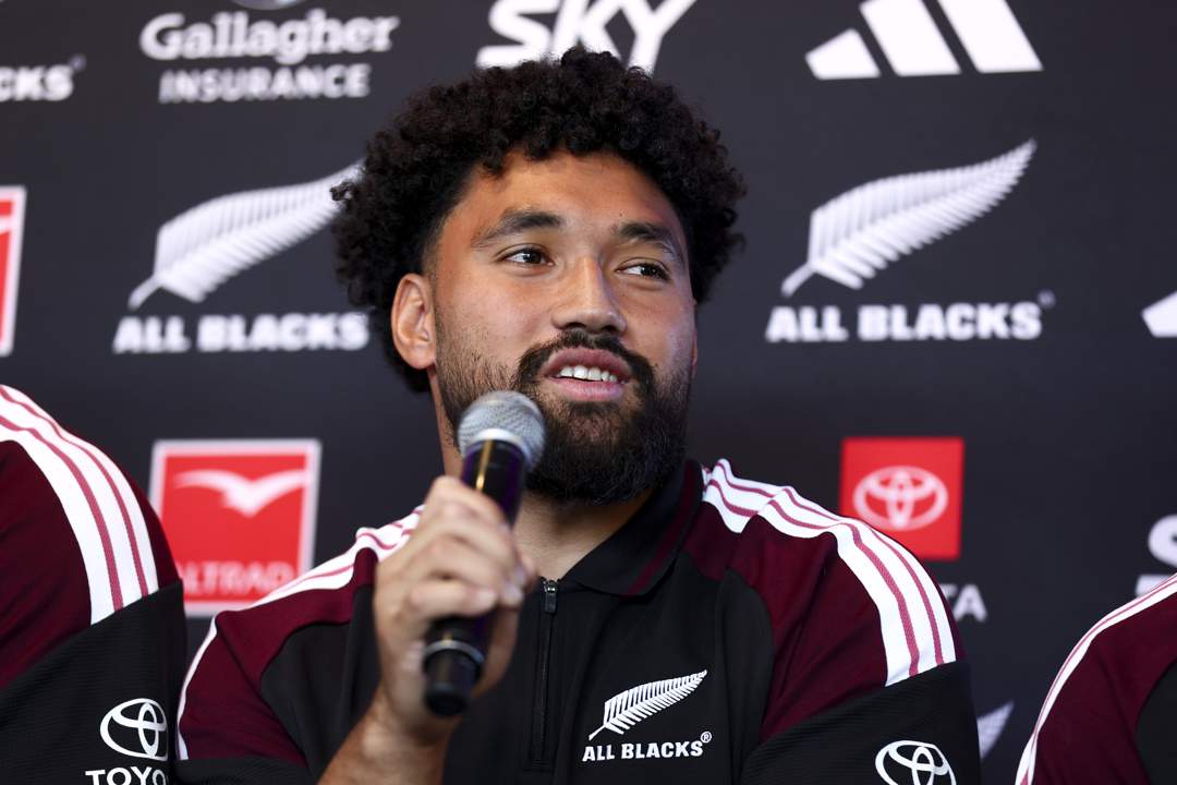 New Zealand winger wants out of English contract after All Blacks call-up