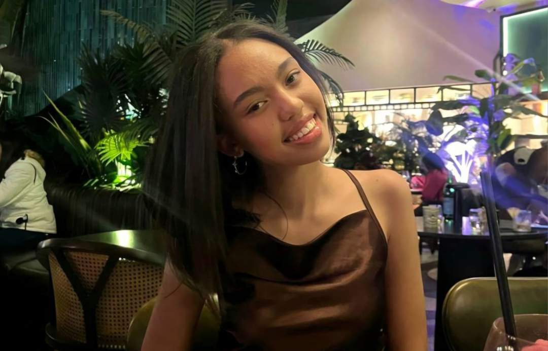 Teen's love of pencil and paper earns her prestigious SA young artist award years later